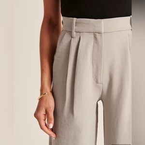Abercrombie Sloane Tailored Premium Crepe Pant